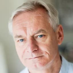 André E.