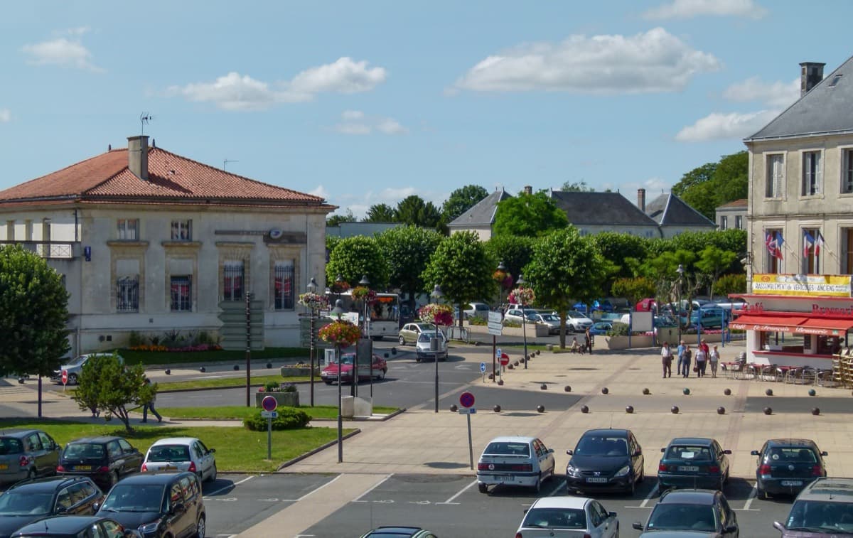 Vue de Surgères