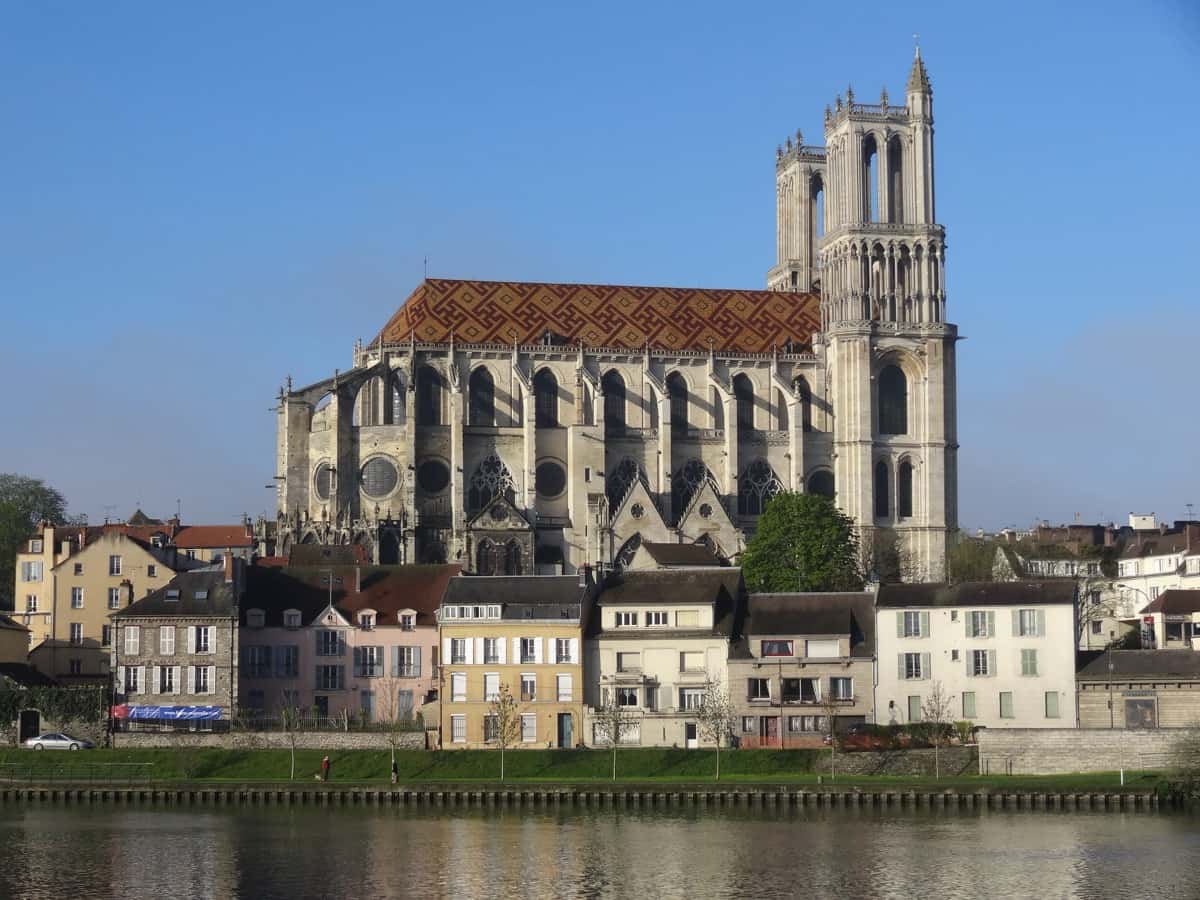 Vue de Mantes-la-Jolie