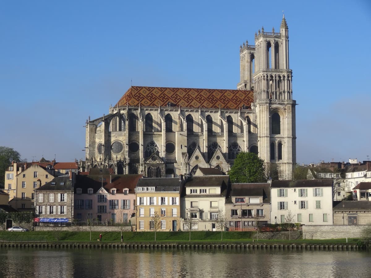 Vue de Mantes-la-Jolie